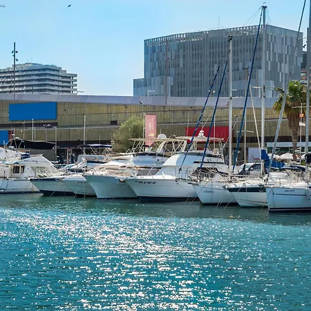 Boat Barcelona 보트호텔 *