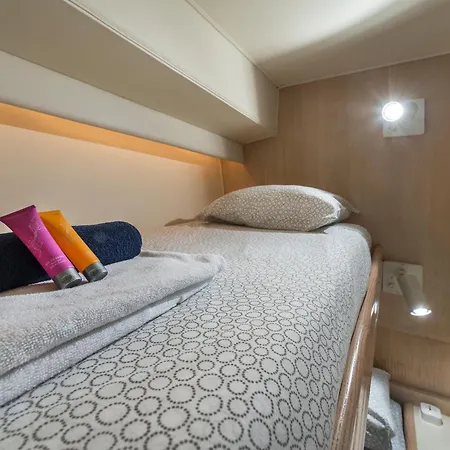 Boat Barcelona 보트호텔