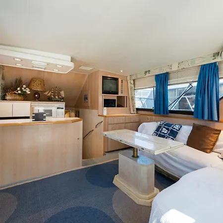 Boat Barcelona Hotel na wodzie