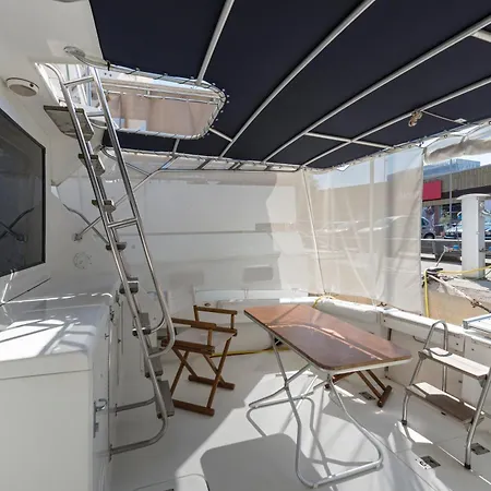 Hotel na wodzie Boat Barcelona San Adrián de Besós