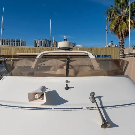 Boat Barcelona Hotel na wodzie