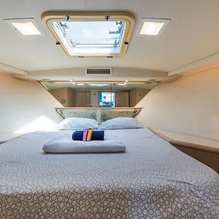 Boat Barcelona 보트호텔 *