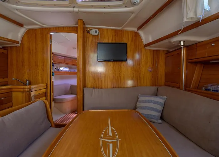 Boat Barcelona * 산트 아드리아 데 베소스