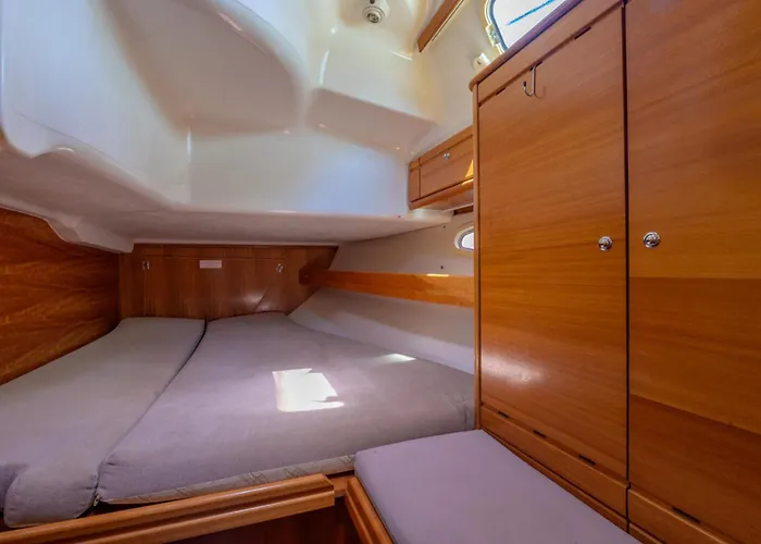 Boat Barcelona 보트호텔 *
