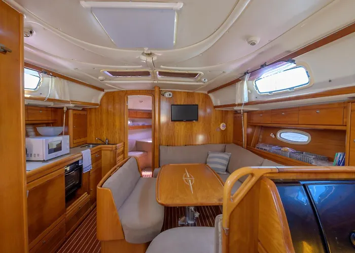 보트호텔 Boat Barcelona 산트 아드리아 데 베소스