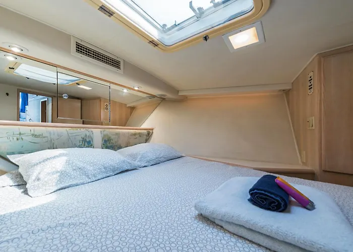 Boat Barcelona 보트호텔