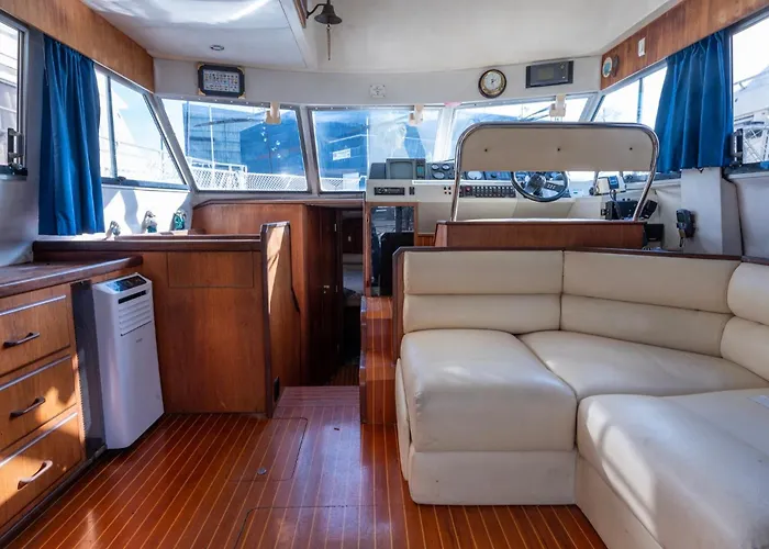 Boat Barcelona 보트호텔