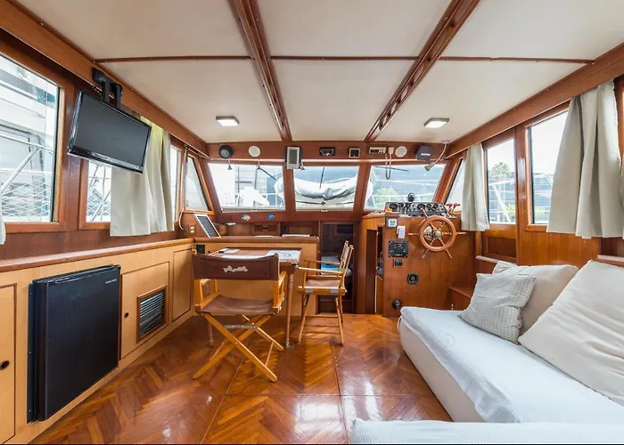 보트호텔 Boat Barcelona 산트 아드리아 데 베소스